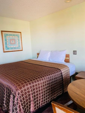 Гостиница Coachway Inn  Лулинг